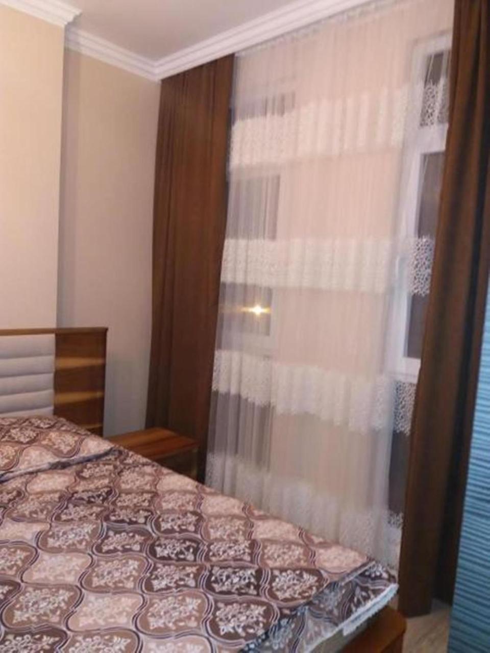 Apartment Irina Батумі Екстер'єр фото